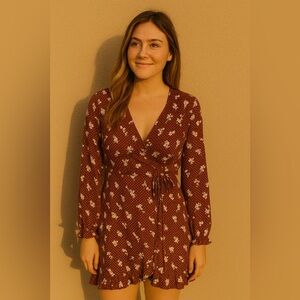 Chic Floral Long Sleeve Dress in Brown and White